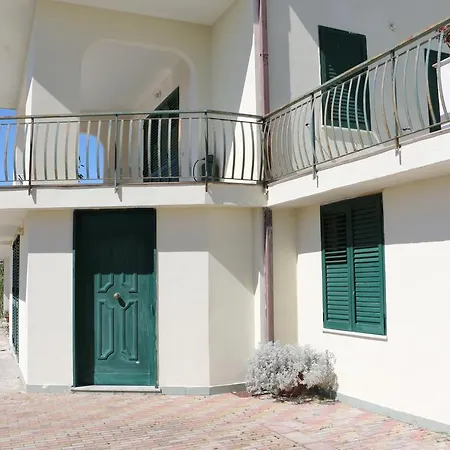 Augusta Villa *